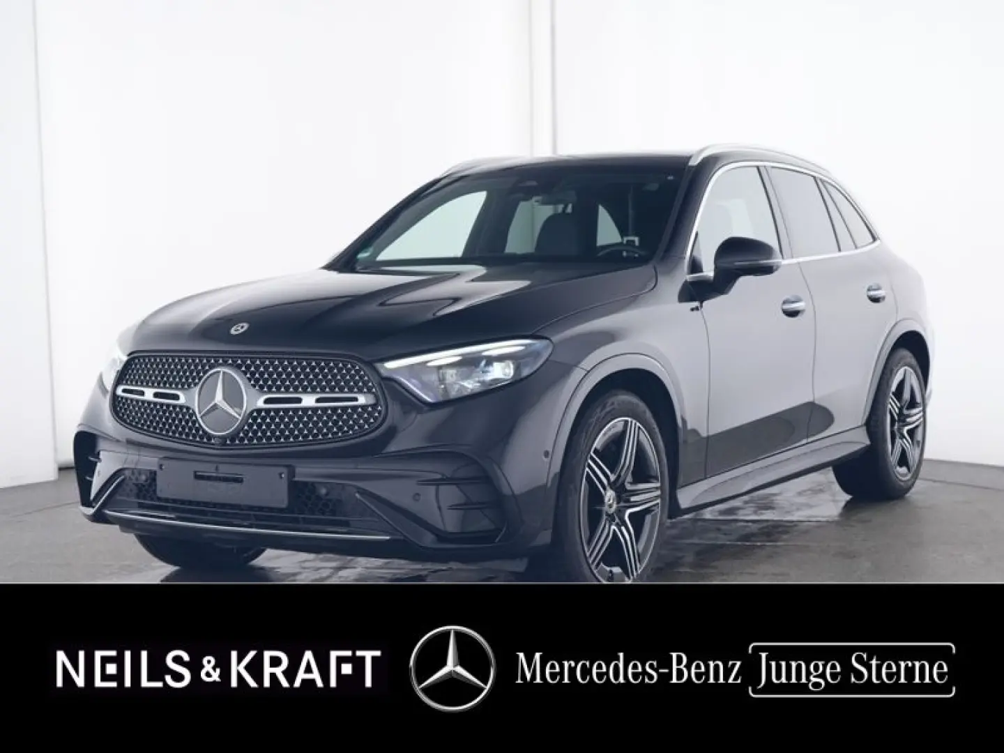 GLC 300 4M AMG+PANO+HUD+DIGITALL+AHK+MEMORY+360°