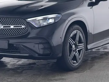 GLC 300 4M AMG+PANO+HUD+DIGITALL+AHK+MEMORY+360°