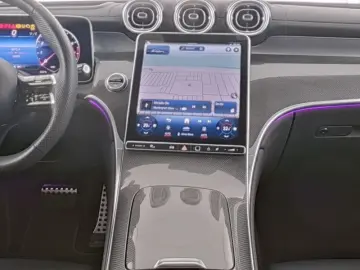 GLC 300 4M AMG+PANO+HUD+DIGITALL+AHK+MEMORY+360°
