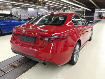 Giulia 2.0 Turbo TI Q4 AT8*Kamera*Assistenz-P*Bi