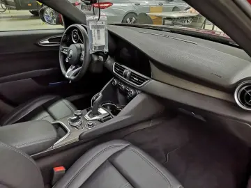 Giulia 2.0 Turbo TI Q4 AT8*Kamera*Assistenz-P*Bi