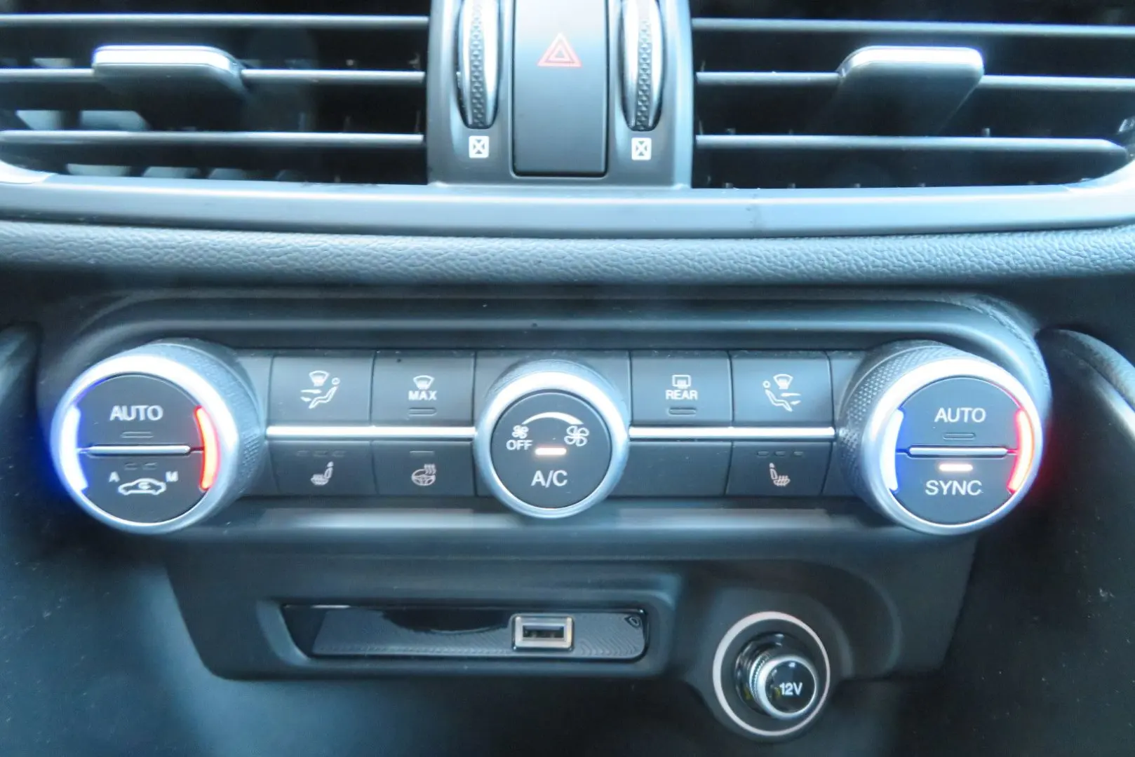 Giulia Veloce Q4 2.0 280PS 8AT *Premium-AudioPak