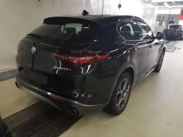 Stelvio 2.0 Turbo TI Q4 AT8*Kamera*Memory*ACC*Bi