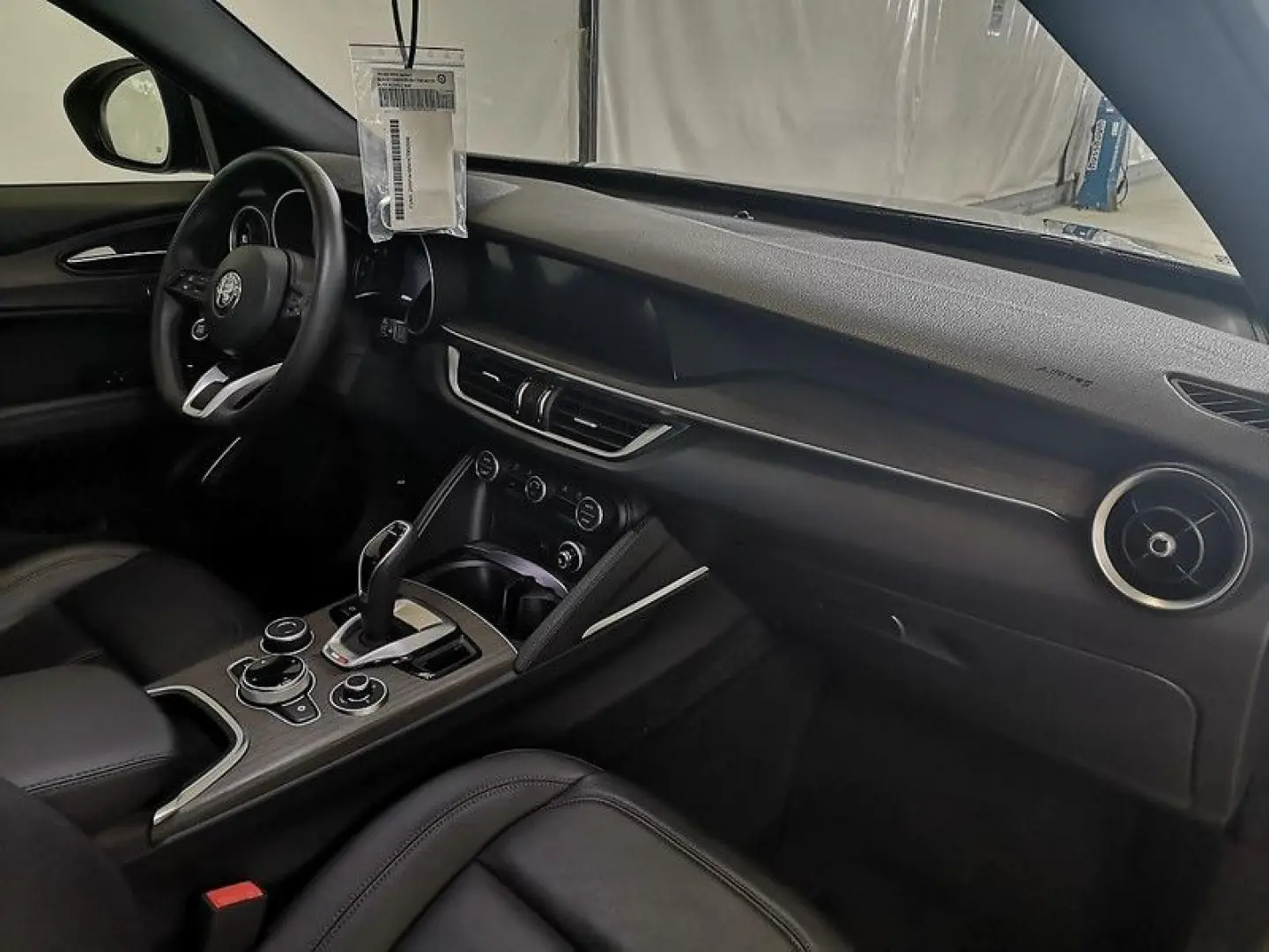 Stelvio 2.0 Turbo TI Q4 AT8*Kamera*Memory*ACC*Bi