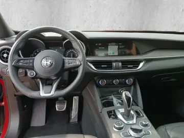 Stelvio Ti Q4 2.0 Turbo 16V +KeyLess+Kam.+SHZ