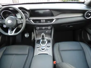 Stelvio 2.0 Turbo 16V 206kW Ti AT8-Q4
