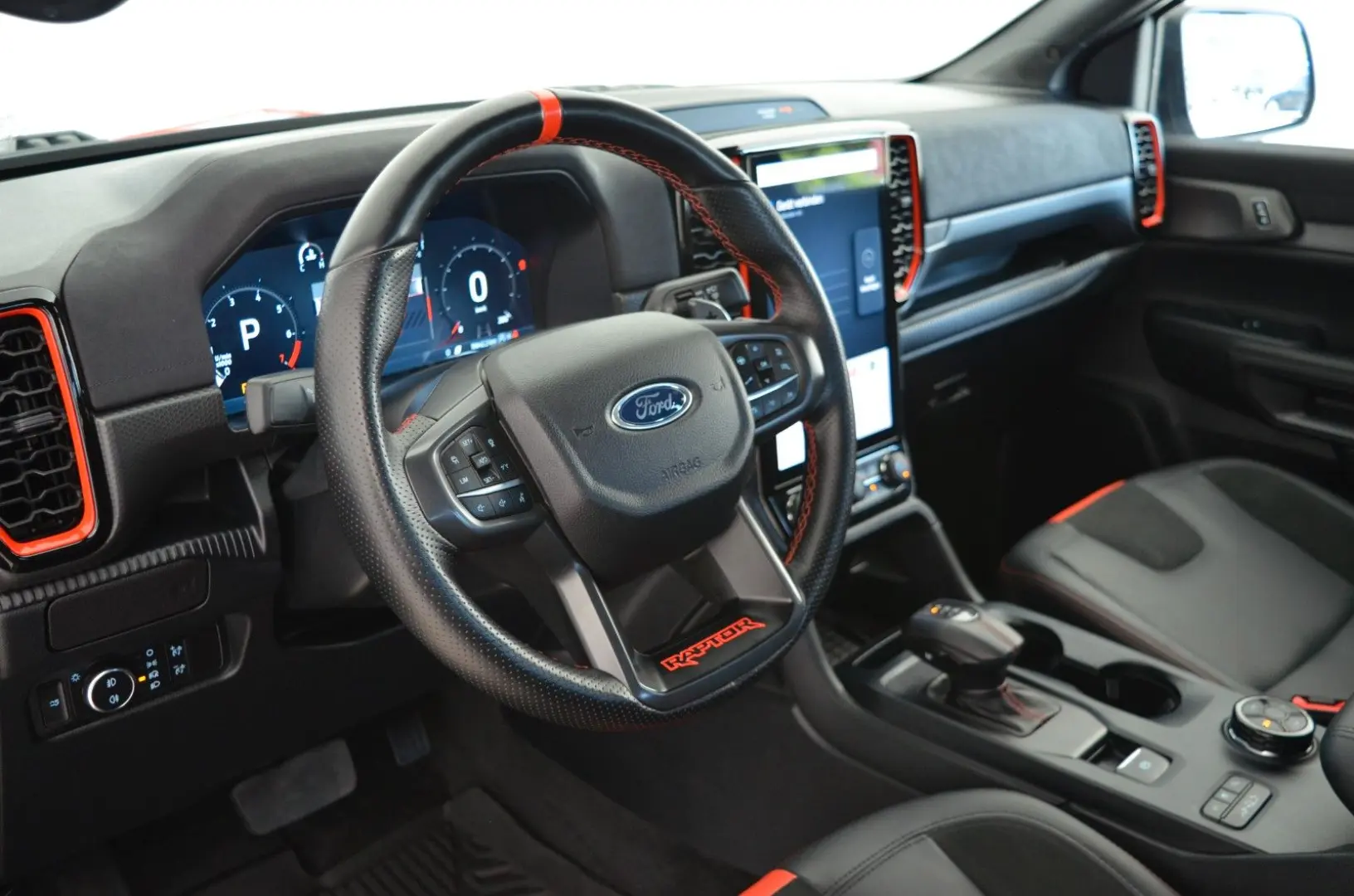 Raptor Grey Sport | PDC + Kamera | Navi | LED