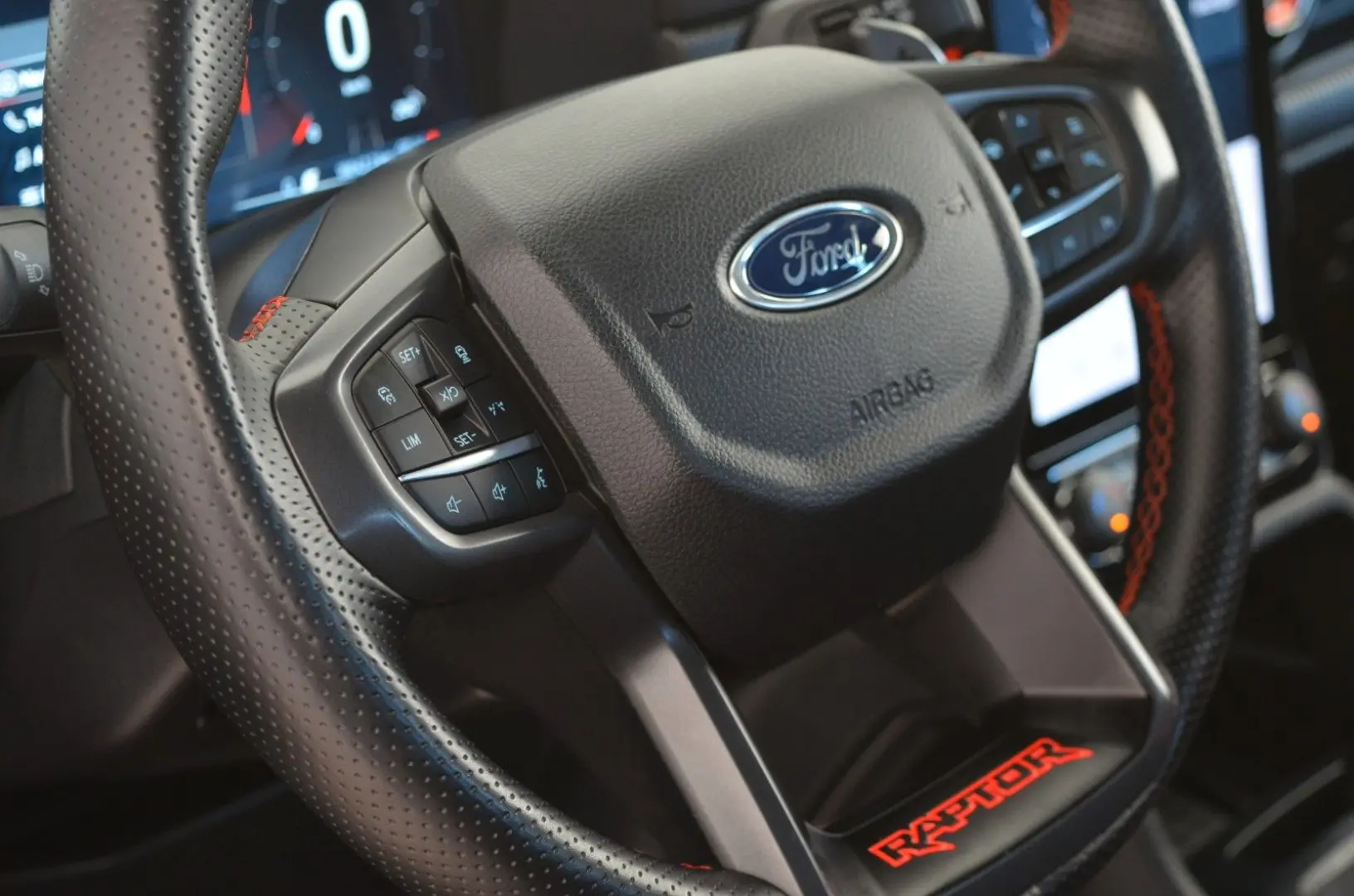 Raptor Grey Sport | PDC + Kamera | Navi | LED