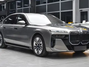 750e xDrive M Sport Plug-in Hybrid Sportautomati