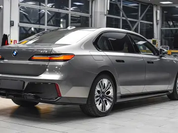 750e xDrive M Sport Plug-in Hybrid Sportautomati