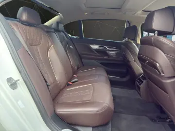 750Li xDrive*Laser*SkyLounge*360Kamera*Massage*
