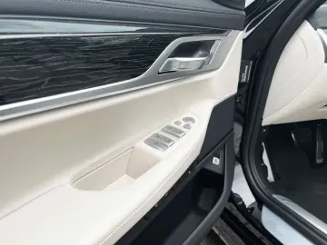 745e