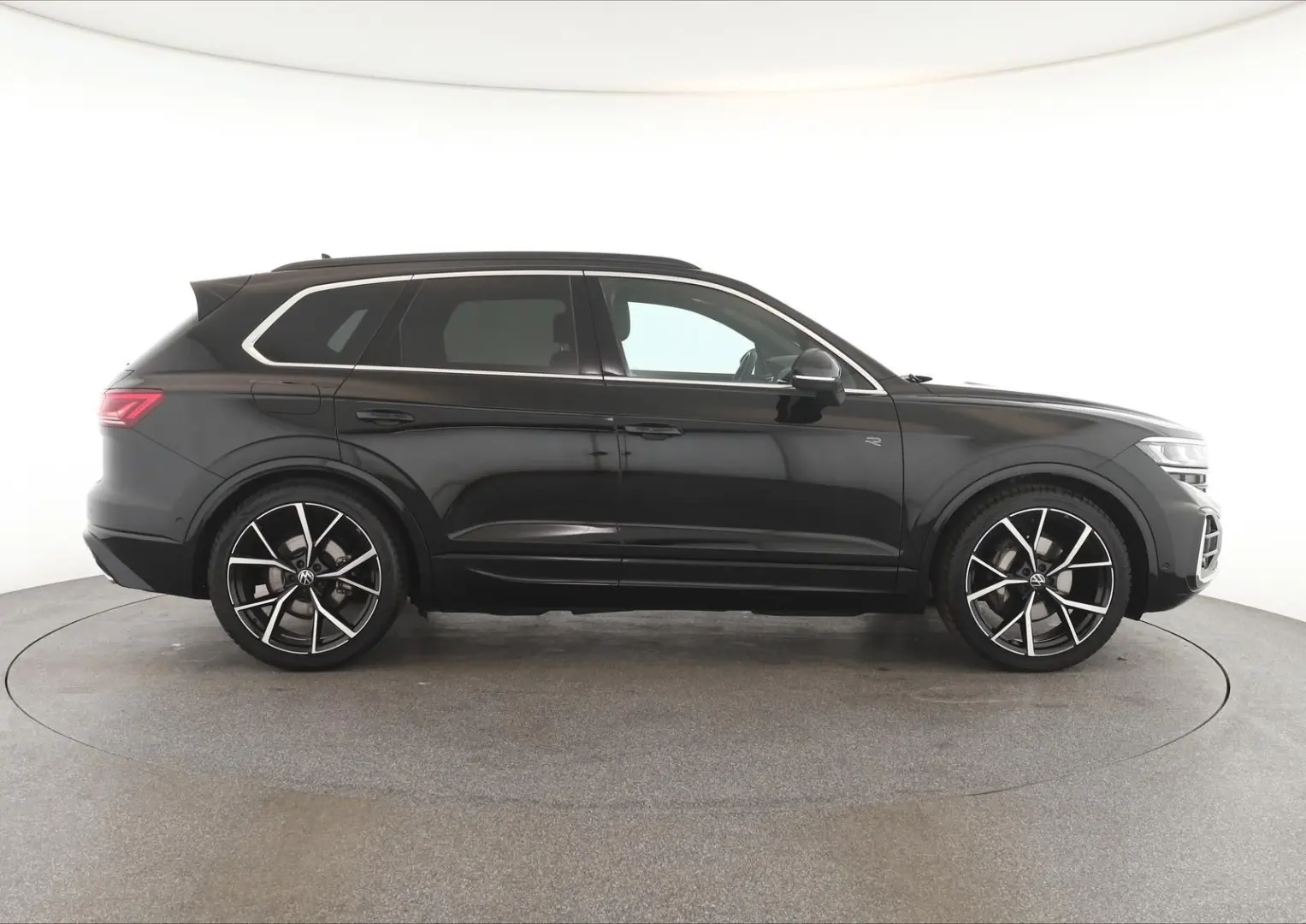 Touareg 3.0 TDI 4M R-Line Leder Pano DCC 22