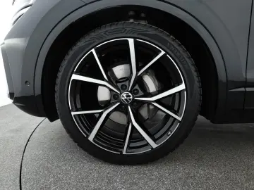 Touareg 3.0 TDI 4M R-Line Leder Pano DCC 22