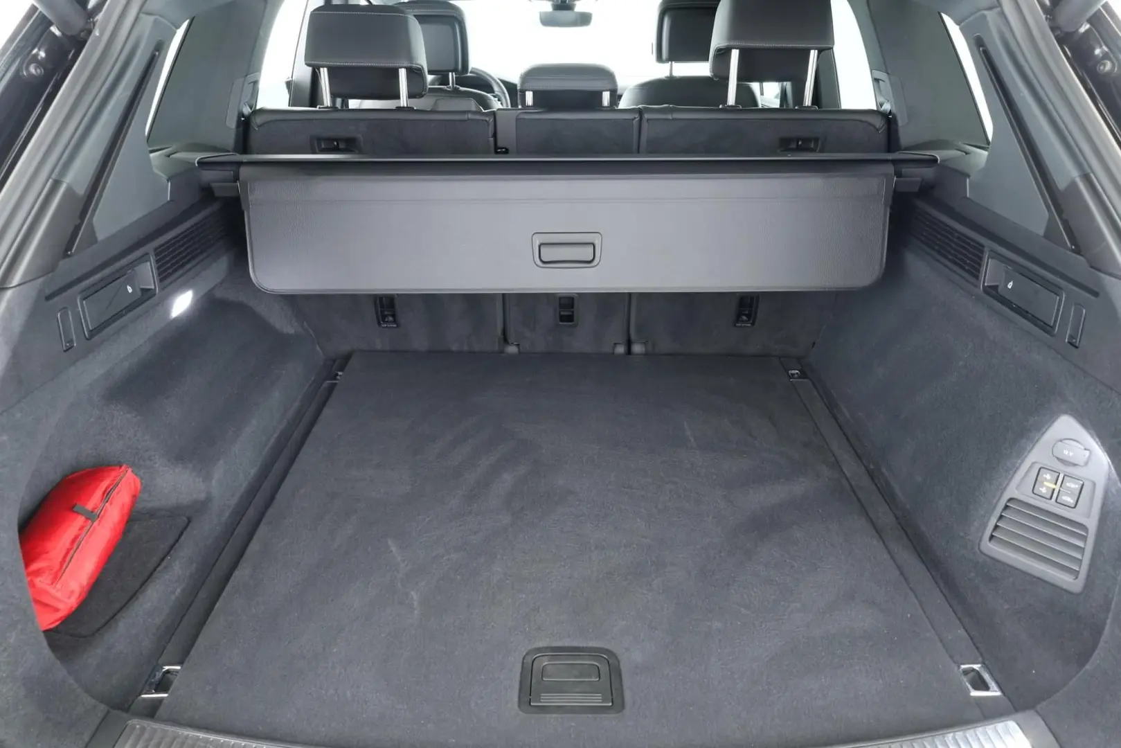 Touareg 3.0 TDI 4M R-Line Leder Pano DCC 22
