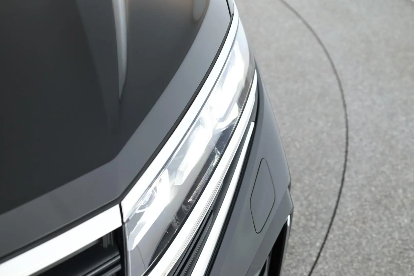 Touareg 3.0 TDI 4M R-Line Leder Pano DCC 22