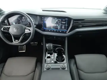 Touareg 3.0 TDI 4M R-Line Leder Pano DCC 22