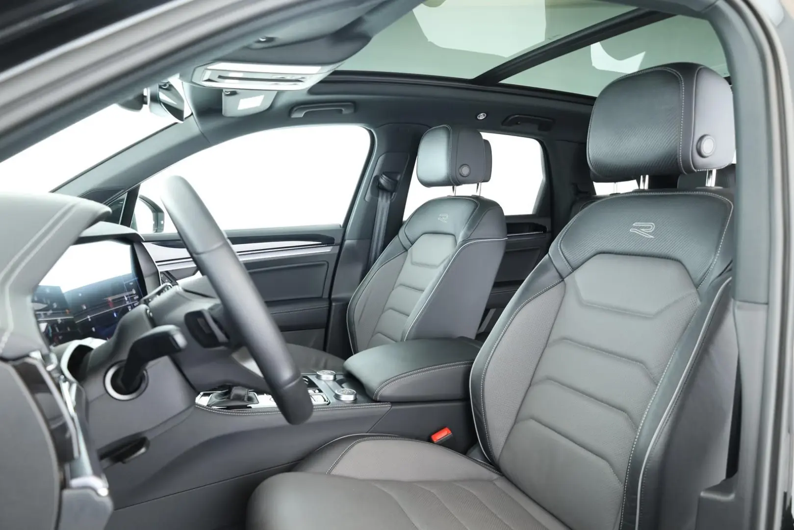 Touareg 3.0 TDI 4M R-Line Leder Pano DCC 22