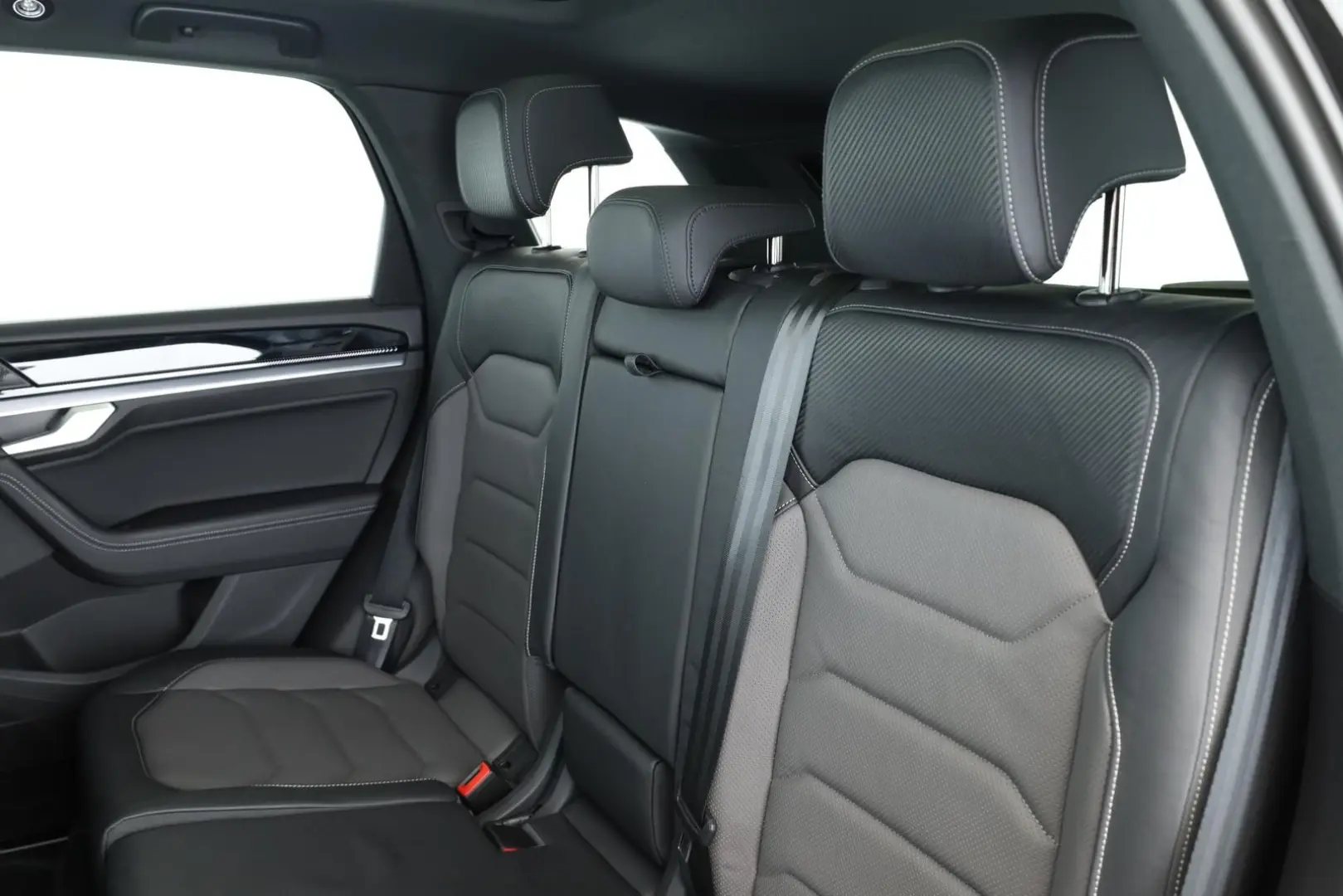 Touareg 3.0 TDI 4M R-Line Leder Pano DCC 22