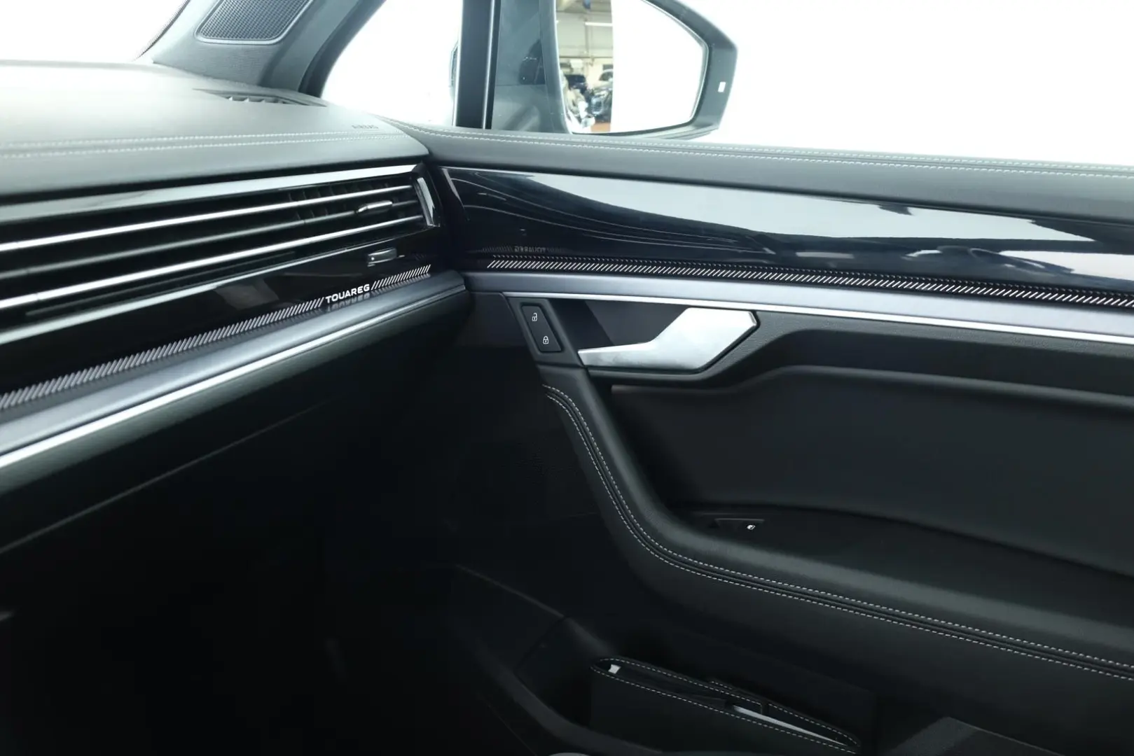 Touareg 3.0 TDI 4M R-Line Leder Pano DCC 22