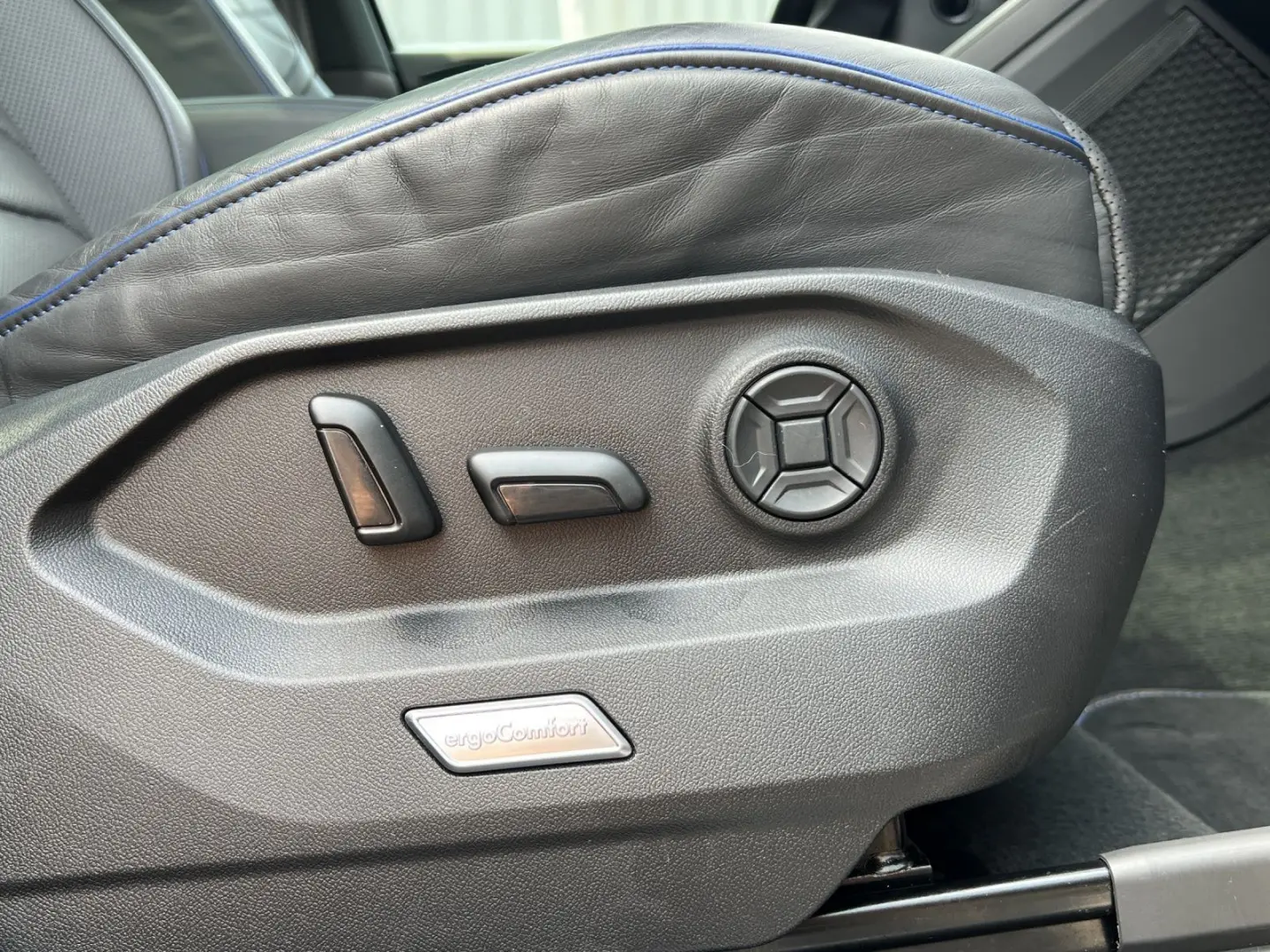 Touareg R 3.0 V6 eHybrid 4MOTION DSG*MATRIX*LEDE