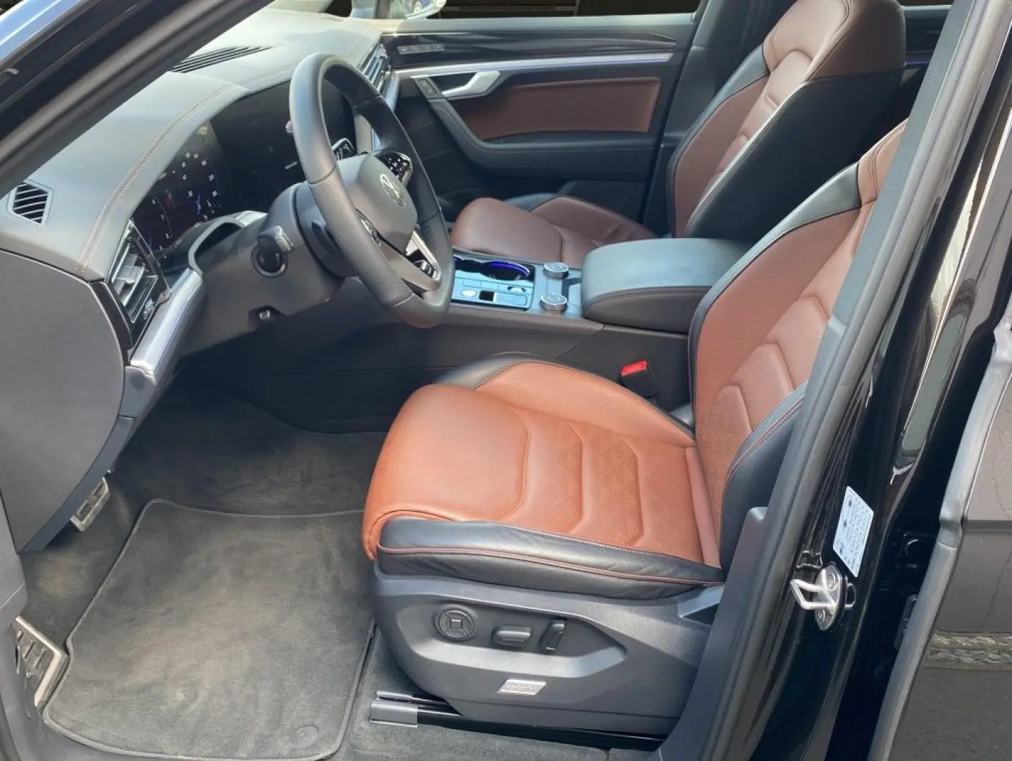 Touareg 3.0 TSI 4Motion R-Line*Stdhzg*AHK*ACC*