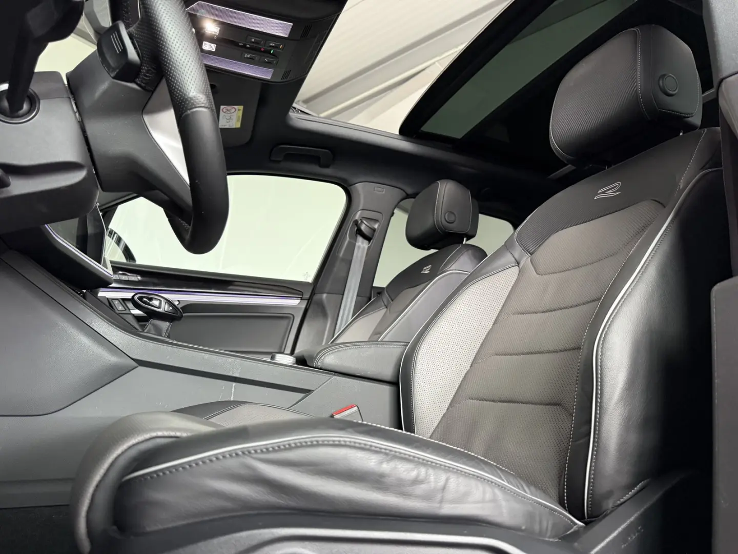 Touareg R-Line 4Motion PANO|LUFT|STHZ| AHK| 360°