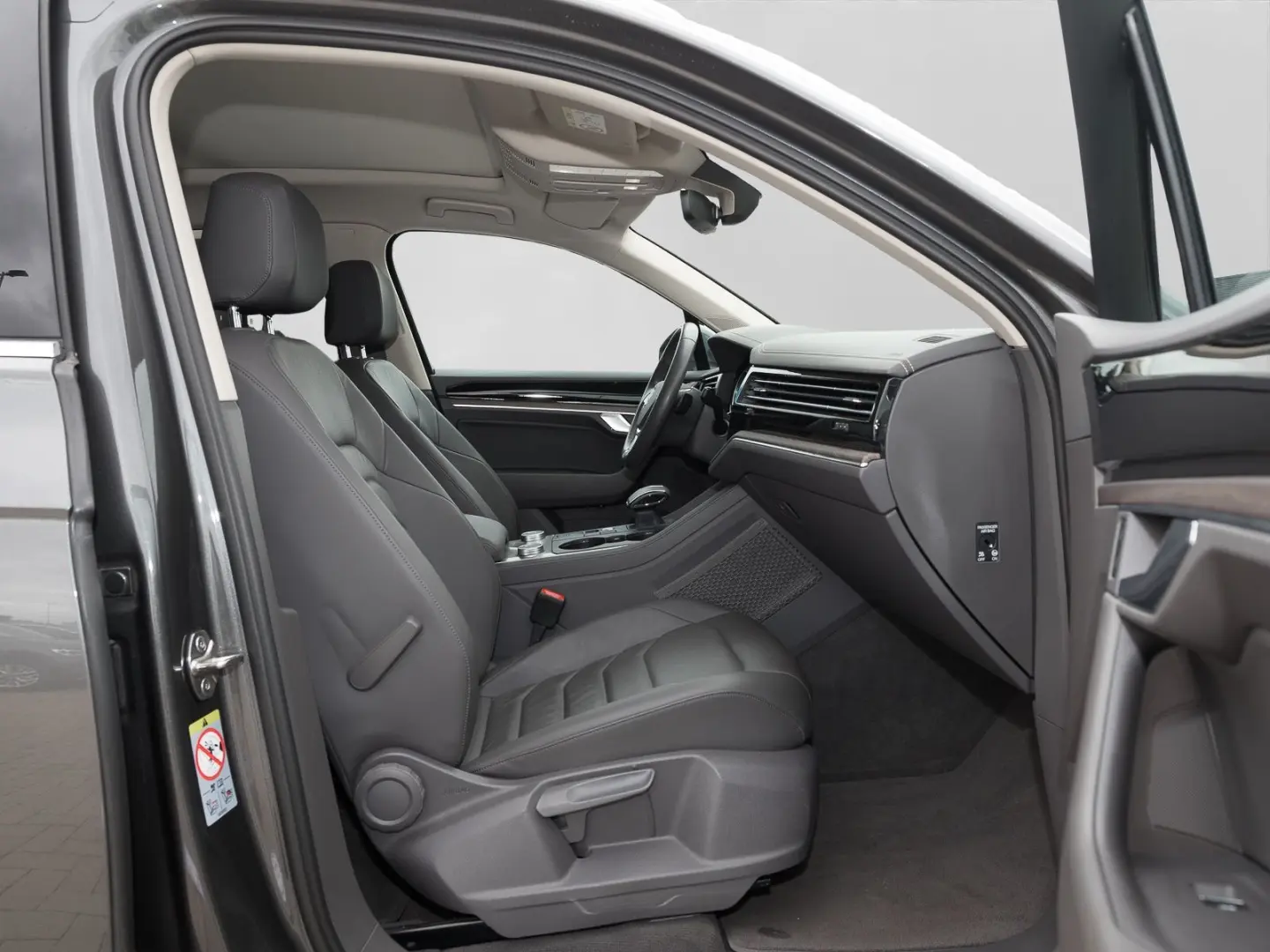 Touareg V6 TDI 4M ATMOSPHERE PANO LM20 KAMERA AP