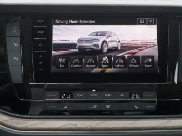 Touareg V6 TDI 4M ATMOSPHERE PANO LM20 KAMERA AP
