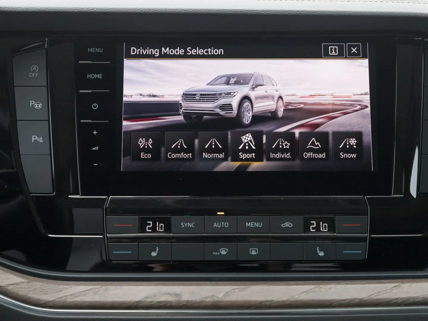 Touareg V6 TDI 4M ATMOSPHERE PANO LM20 KAMERA AP