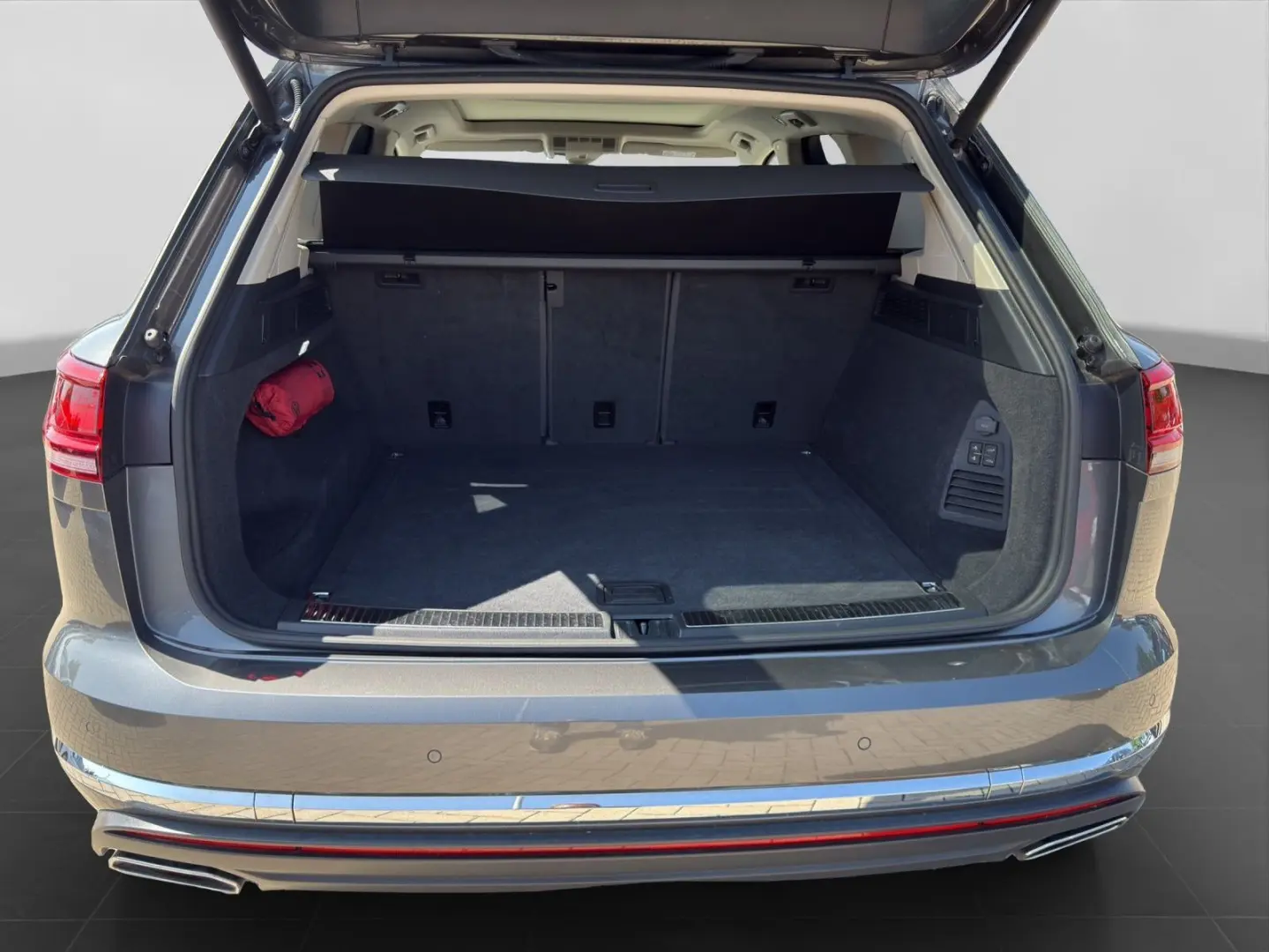 Touareg V6 TDI 4M ATMOSPHERE PANO LM20 KAMERA AP