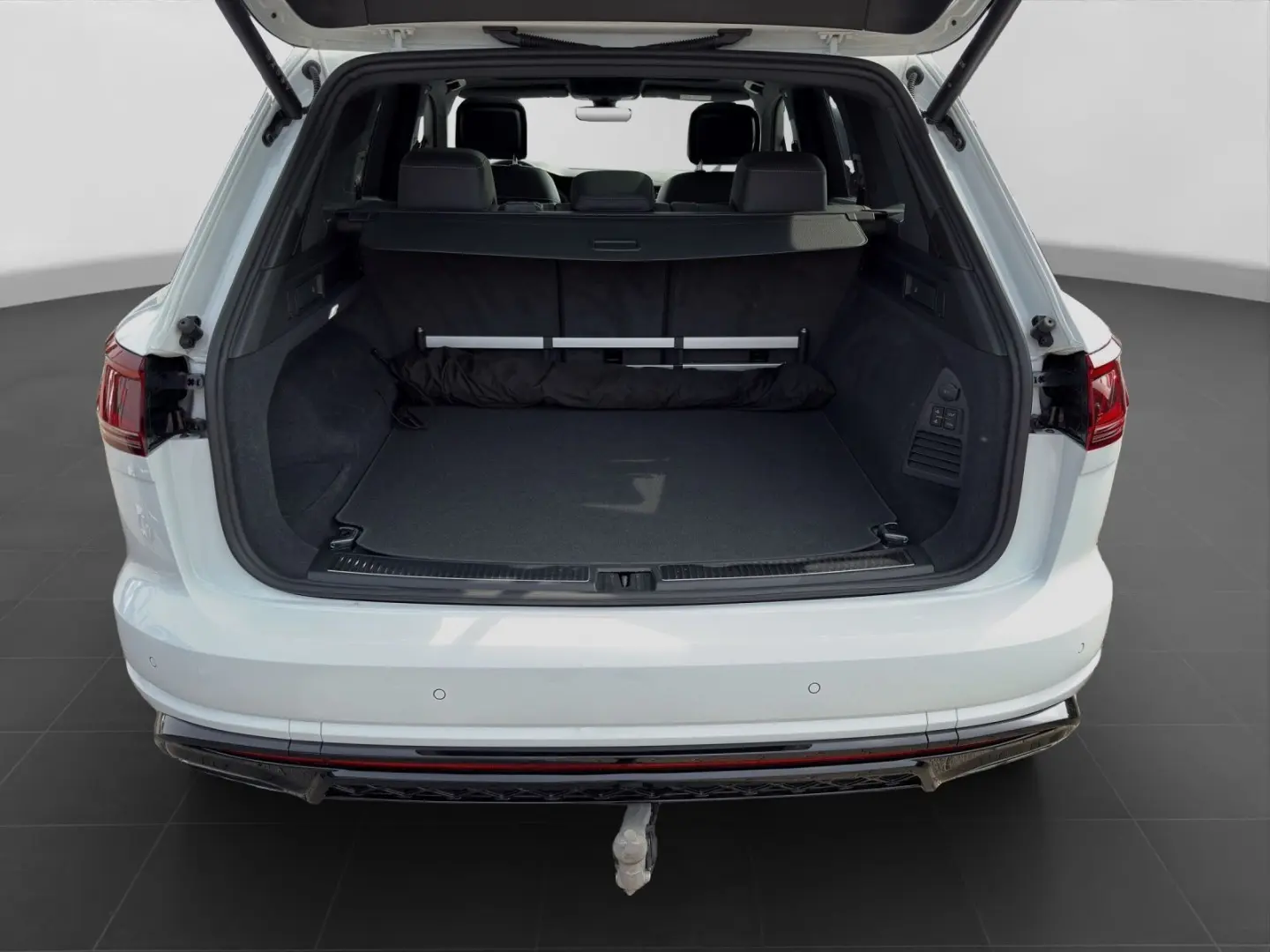 Touareg 3.0 TDI 4M 286PS R-LINE BLACK FACELIFT U