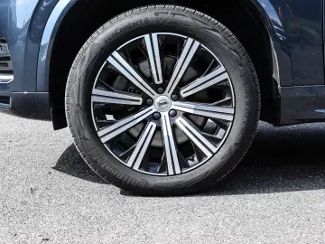 XC90 Plus Bright Recharge Plug-In Hybrid AWD T8 
