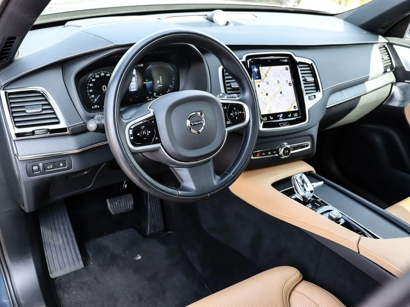 XC90 Plus Bright Recharge Plug-In Hybrid AWD T8 