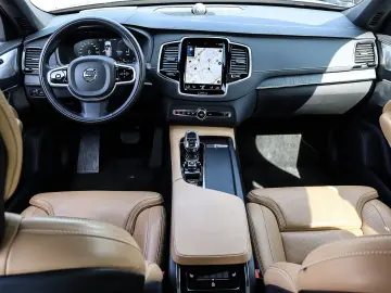 XC90 Plus Bright Recharge Plug-In Hybrid AWD T8 