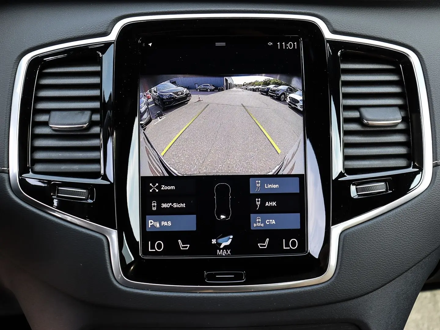 XC90 Plus Bright Recharge Plug-In Hybrid AWD T8 