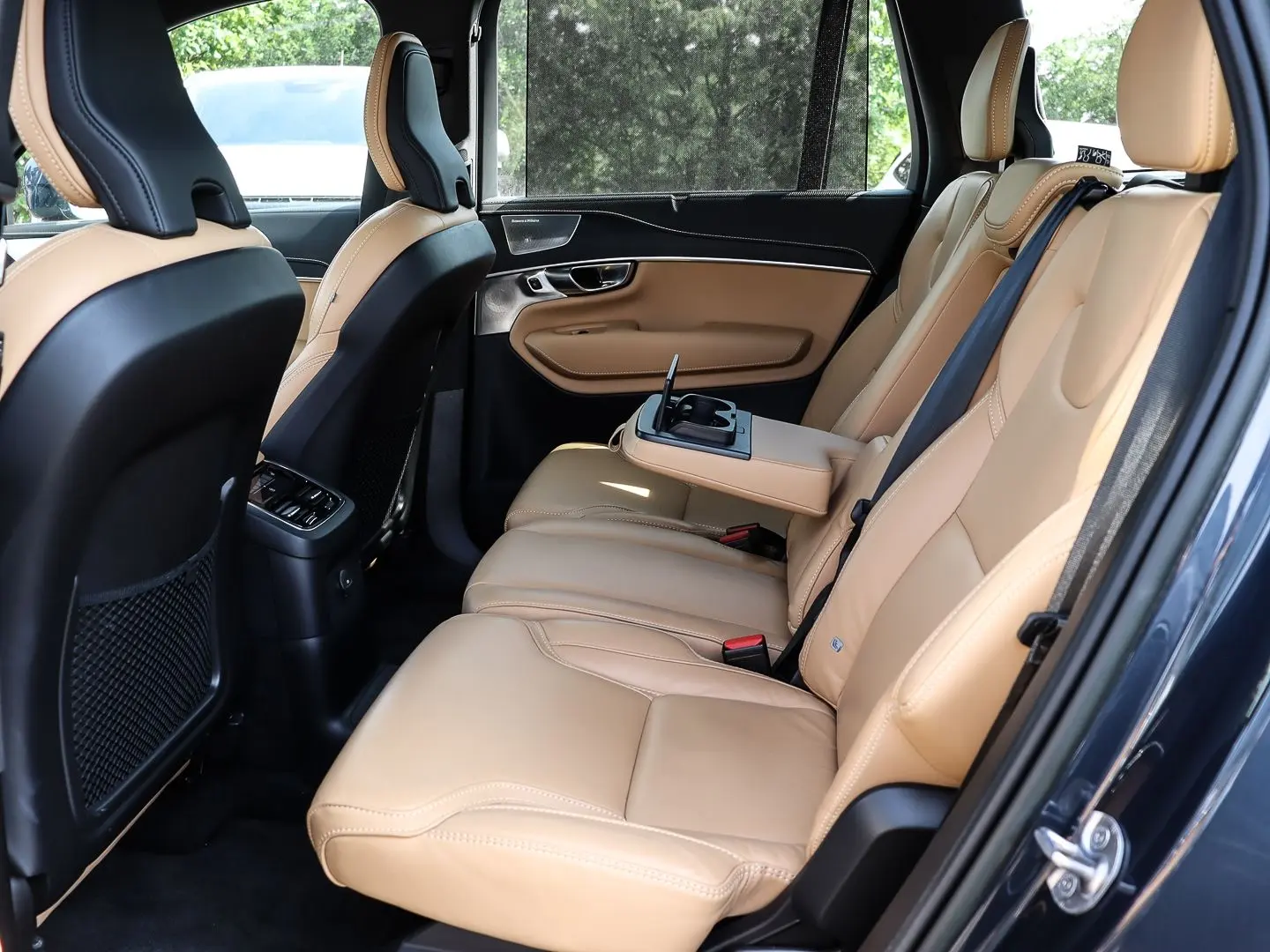 XC90 Plus Bright Recharge Plug-In Hybrid AWD T8 