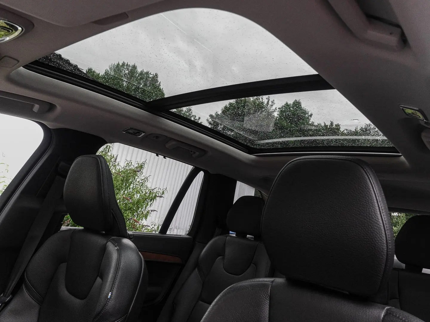 XC90 Plus Bright Recharge Plug-In Hybrid AWD T8 