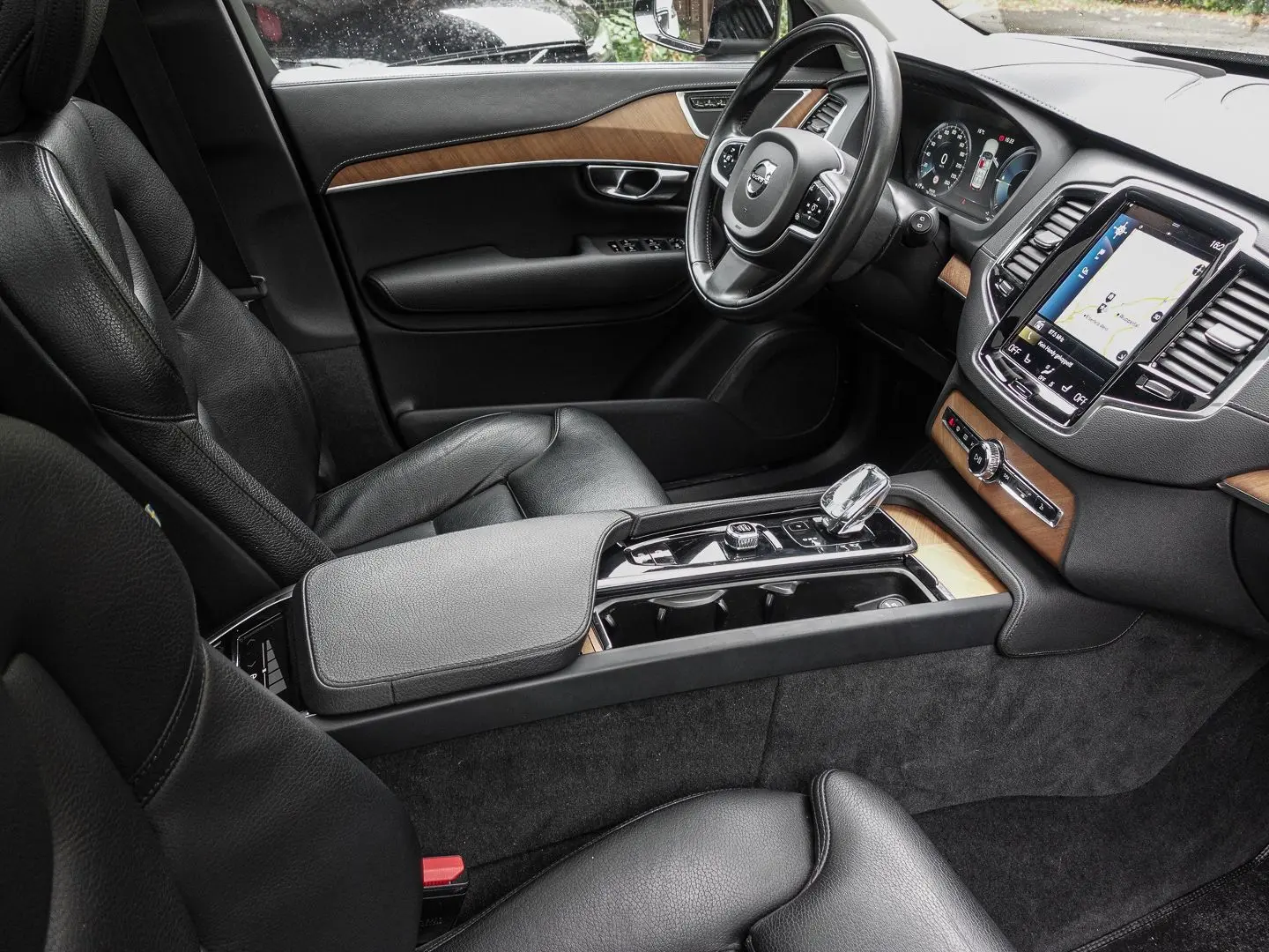 XC90 Plus Bright Recharge Plug-In Hybrid AWD T8 