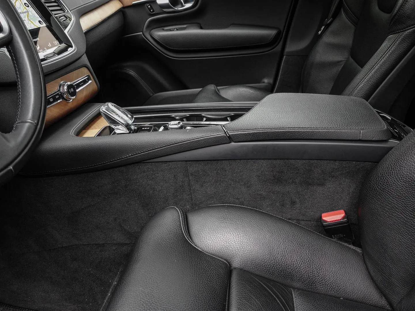 XC90 Plus Bright Recharge Plug-In Hybrid AWD T8 