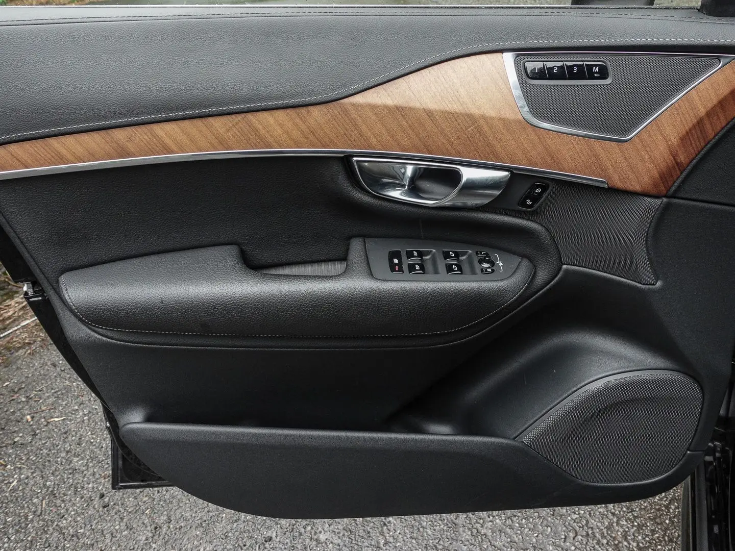 XC90 Plus Bright Recharge Plug-In Hybrid AWD T8 