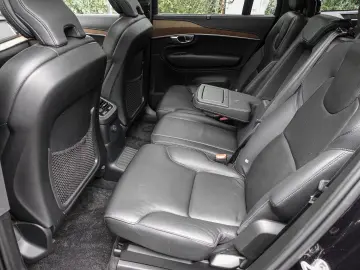 XC90 Plus Bright Recharge Plug-In Hybrid AWD T8 