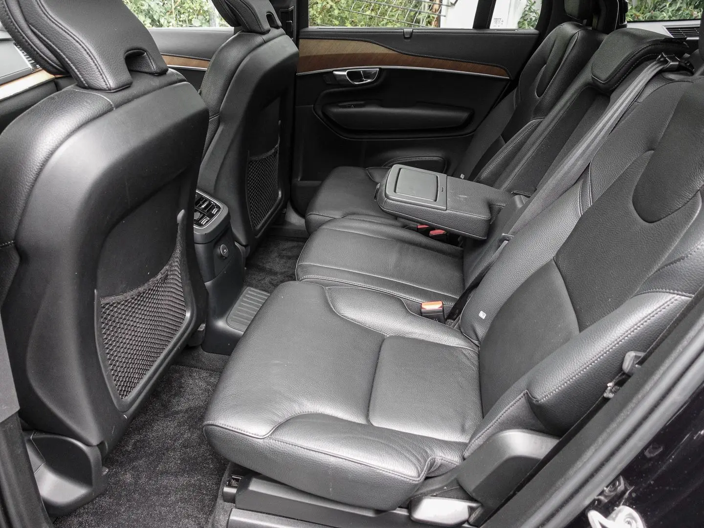 XC90 Plus Bright Recharge Plug-In Hybrid AWD T8 