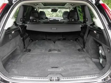 XC90 Plus Bright Recharge Plug-In Hybrid AWD T8 
