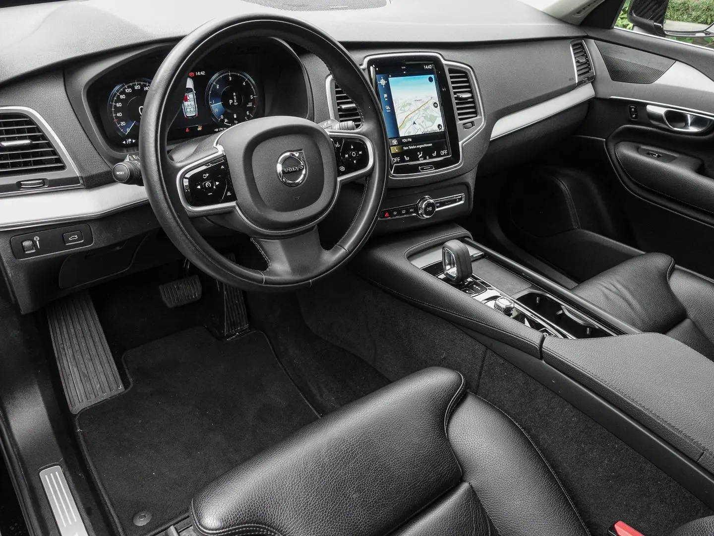 XC90 Momentum Pro AWD B5 Diesel EU6d Navi Digita