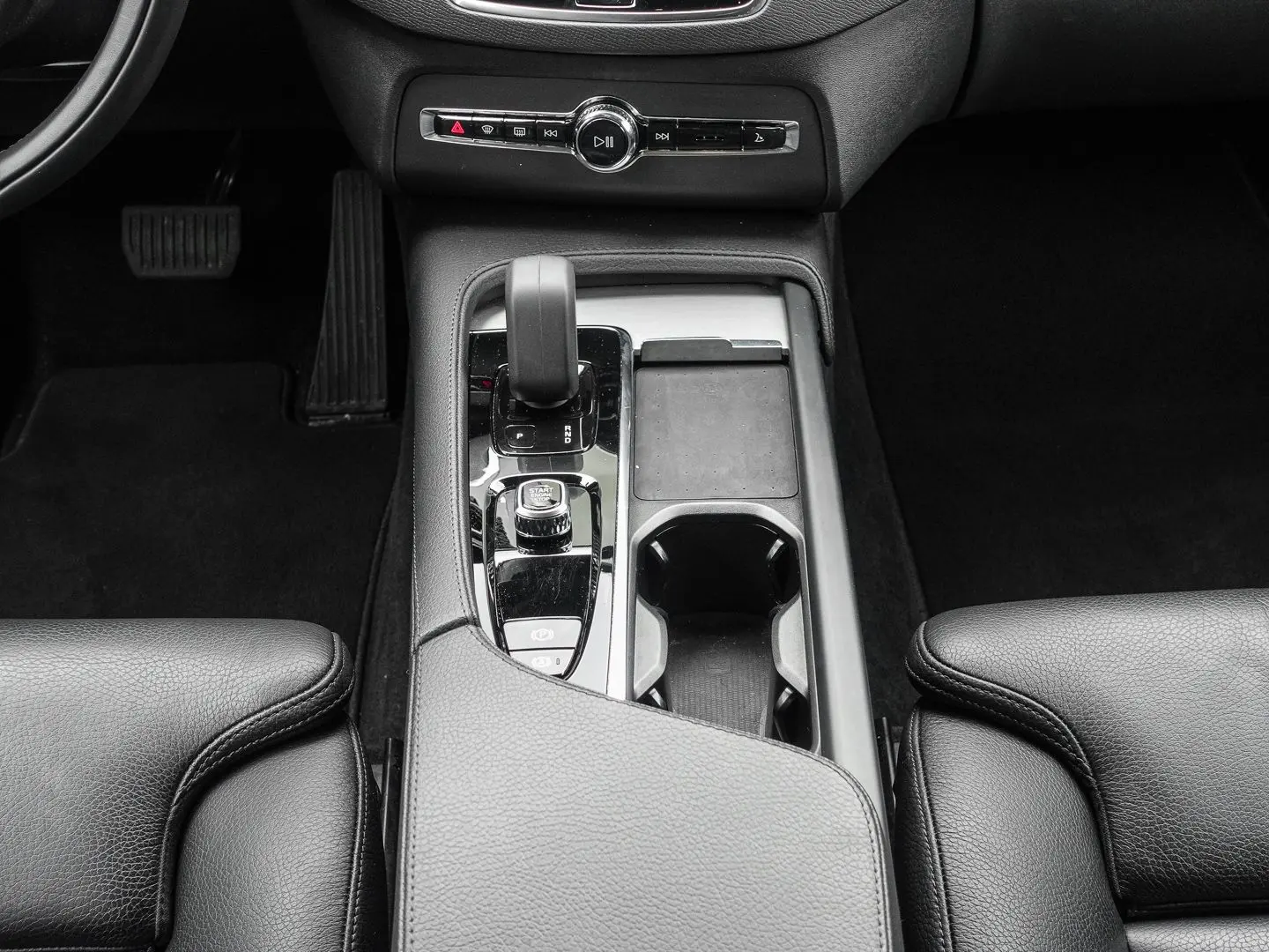 XC90 Momentum Pro AWD B5 Diesel EU6d Navi Digita
