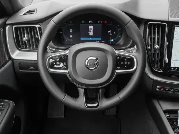 XC60 Plus Dark 2WD B4 Benzin EU6d StandHZG AHK L