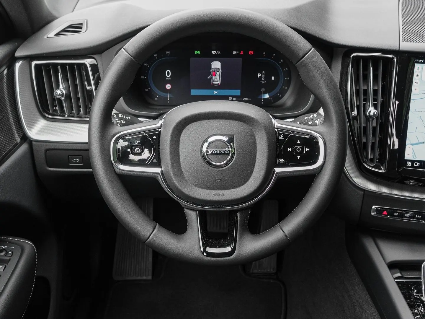 XC60 Plus Dark 2WD B4 Benzin EU6d StandHZG AHK L