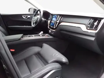 XC60 B4 D AWD Plus Dark