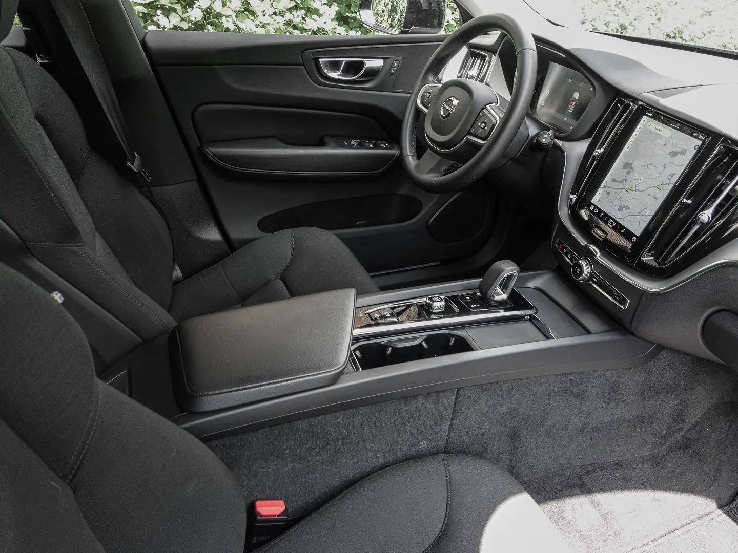 XC60 Momentum Pro 2WD B4 Diesel EU6d AHK Digital